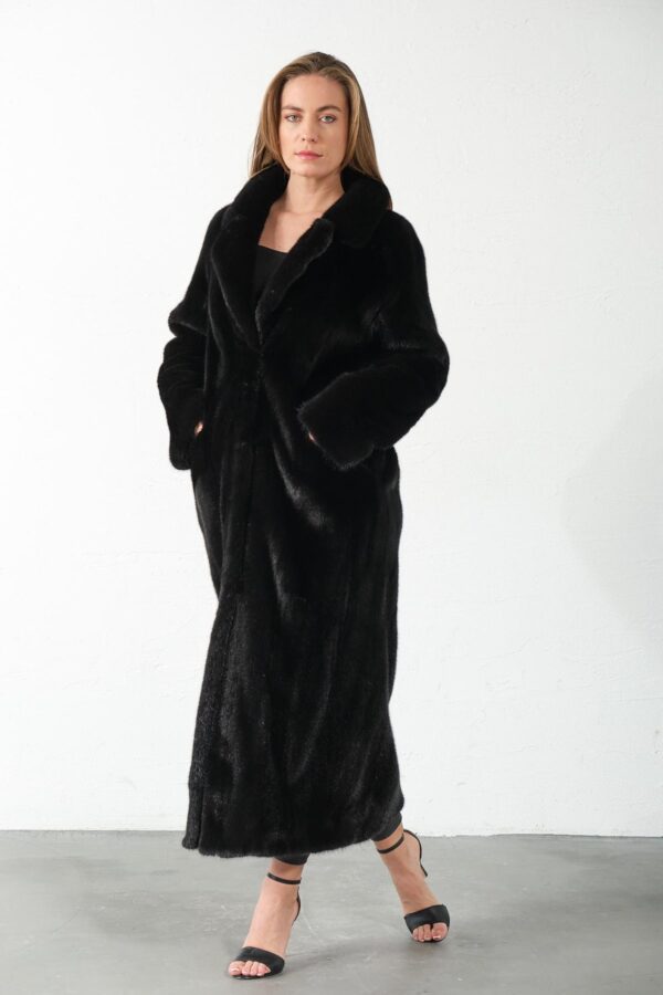 Geneva | Luxury American Black Mink Fur Coat With Double Fur Notched Collar - Image 4