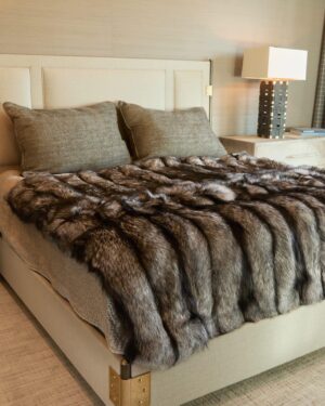 Lacen | Scandinavian Silver Fox Throw - Blanket