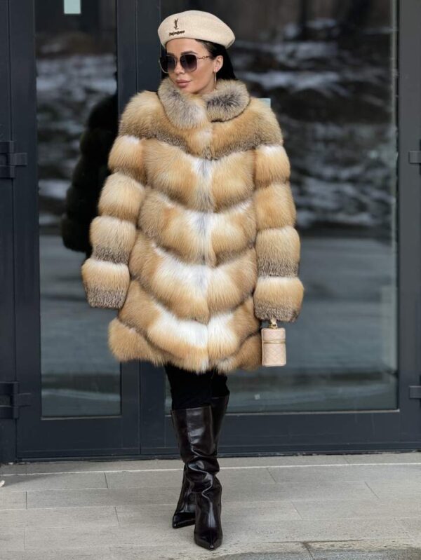 Cassie | Saga Scandinavian Golden Island Fox Jacket With Collar