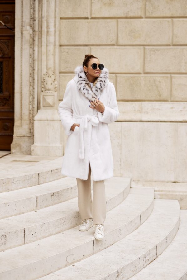 Adina | White Mink Fur Coat With American Lynx Fur Hood & Fur Belt