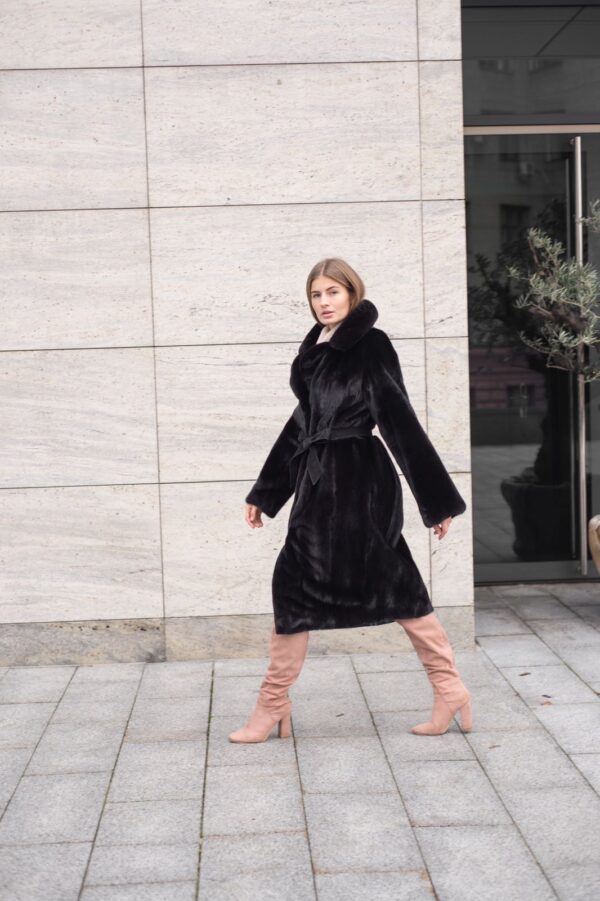 Octavia | Luxury Scandinavian Black Mink Fur Coat With Lavish Notched Collar &  Fur Belt